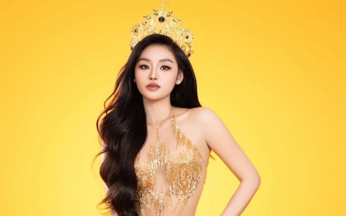 Hoa hậu Yến Nhi diện váy xuyên thấu, khoe sắc vóc hậu thẩm mỹ