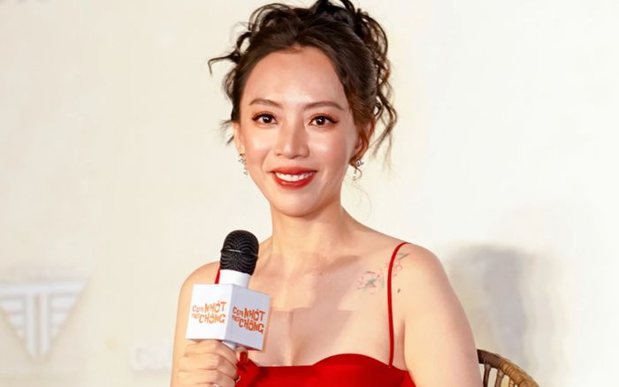 Thu Trang báo tin vui