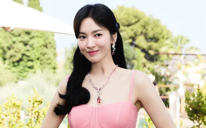 Ngỡ ngàng suy nghĩ của Song Hye Kyo về vẻ đẹp không tuổi