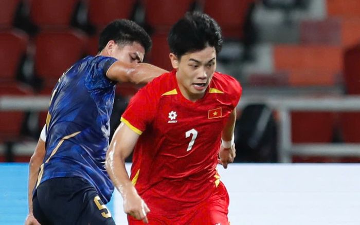 Đình Bắc ủng hộ tất cả tiền thưởng ở giải QBV 2025