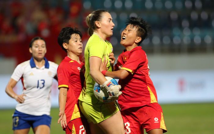 Bích Thuỳ vượt qua nỗi buồn mang tên trọng tài Lào