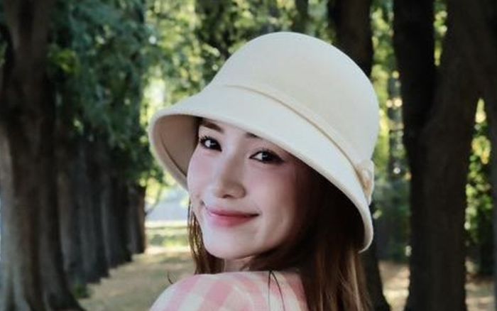 Túi xách 185 triệu Văn Toàn tặng Hòa Minzy