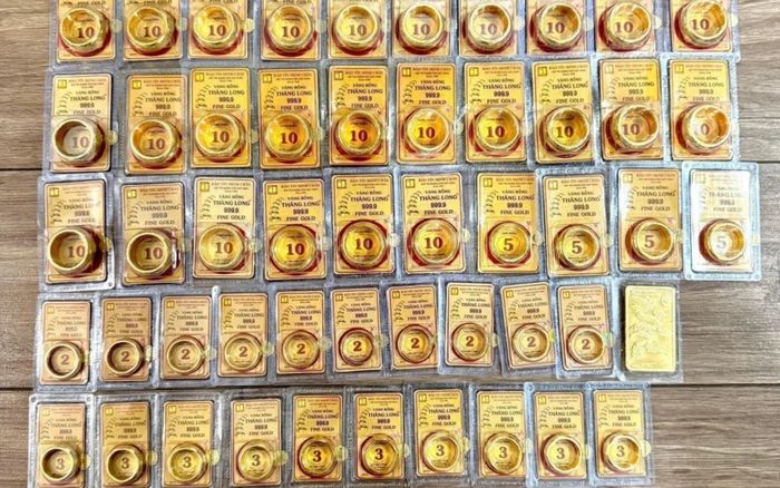 Giá vàng hôm nay (28/12): Vàng nhẫn tiếp tục neo cao, chênh lệch giá giữa các thương hiệu ra sao?