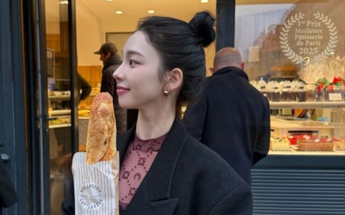 Ảnh đời thường của Karina (aespa) gây sốt