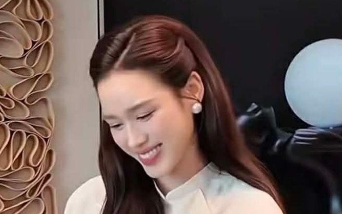 Áo dài năm đầu tiên làm dâu của Đỗ Thị Hà