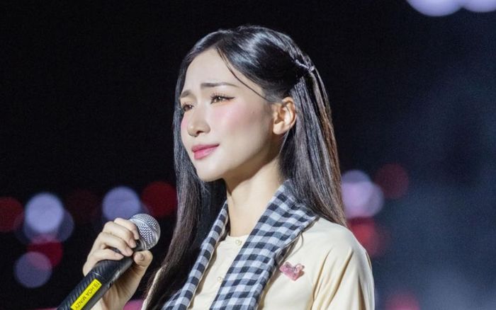 Hòa Minzy hóa giải mâu thuẫn với người đàn ông đặc biệt trong showbiz