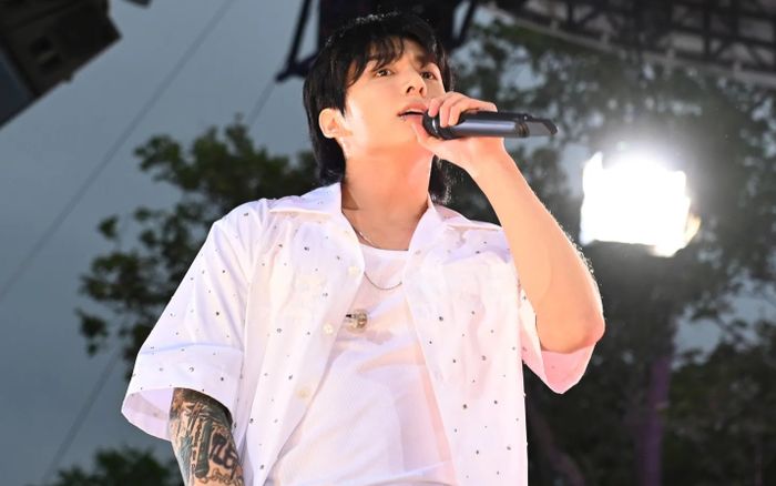 Bài hát 5 năm tuổi của Jungkook đạt thành tích ấn tượng