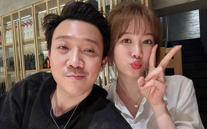 'Dậy sóng' clip Trấn Thành khóc nức nở vì Hari Won