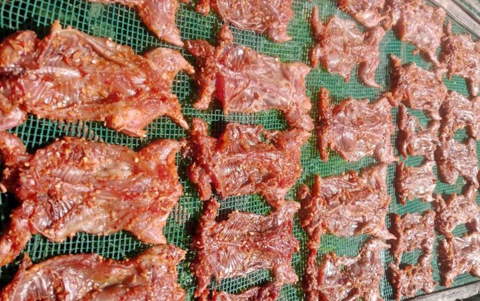 Món ăn vừa nhìn đã sợ phát khiếp là đặc sản miền Tây, can đảm thử 1 miếng mê luôn