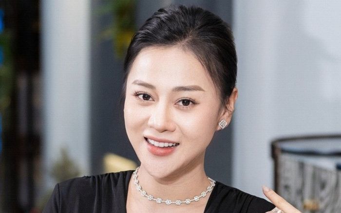 Điện thoại 41 triệu của Phương Oanh