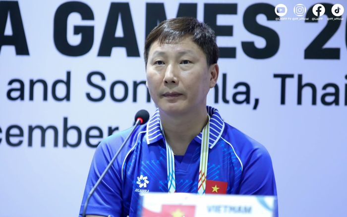 Tin tối 3/12: HLV Kim Sang Sik thất vọng, phải thắng Malaysia