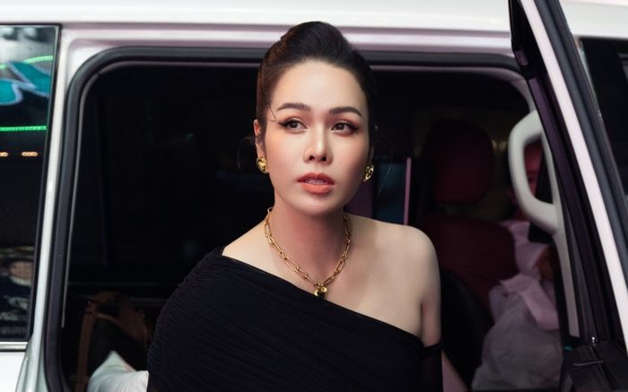 Chiếc xe 1 tỷ của Nhật Kim Anh