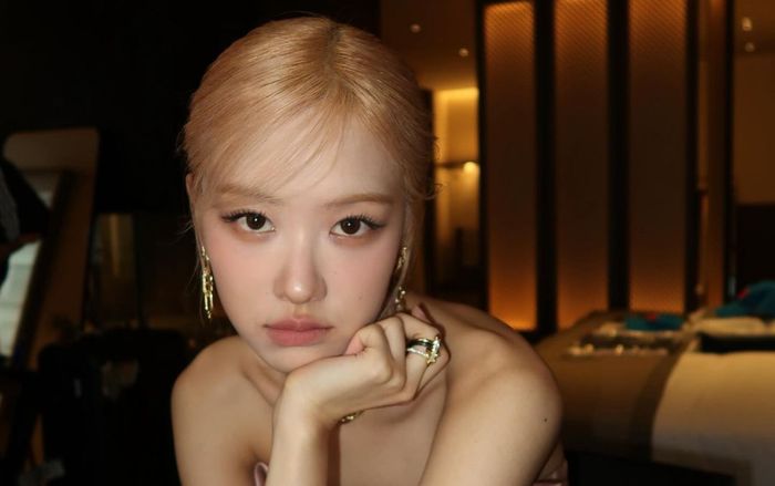 Rosé đứng đầu danh sách 'Gương mặt đẹp nhất 2025', dân mạng lập tức phản đối