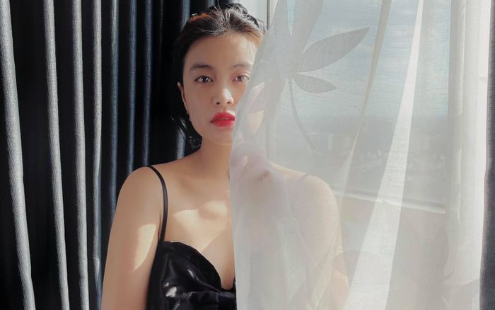 Quá buồn với Hoàng Thùy Linh