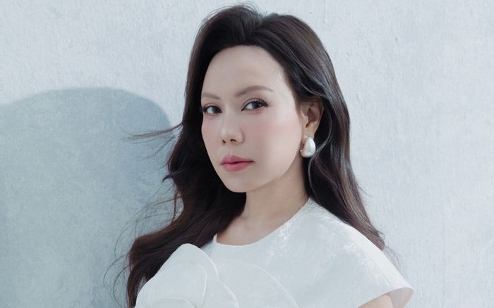 Ngỡ ngàng với hình ảnh hiện tại của Việt Hương