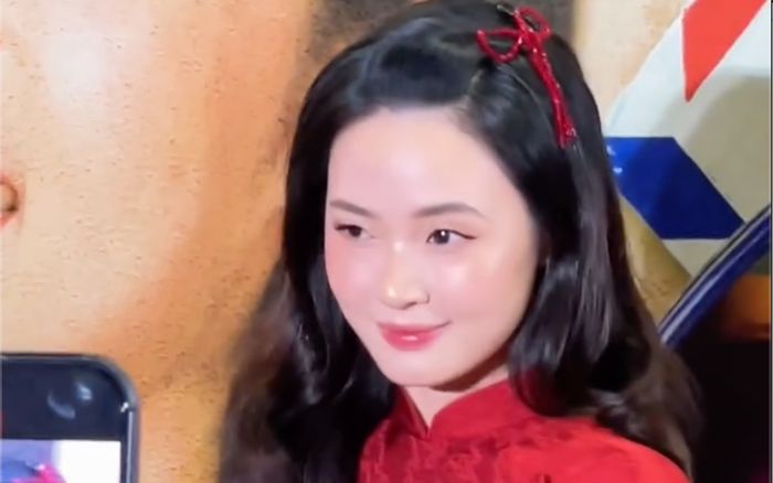 Midu rạng rỡ trong đoạn clip mới, để lộ chi tiết gây chú ý giữa tin đồn mang thai