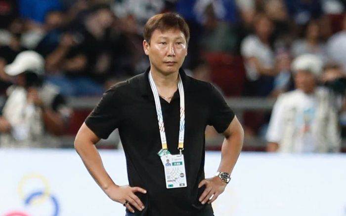 VFF báo tin không vui về đề nghị của HLV Kim Sang Sik