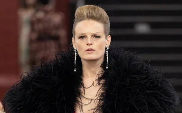 Chanel mang đến diện mạo mới cho tàu điện ngầm New York