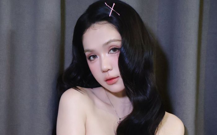 Đồng hồ 600 triệu của Ngọc Trinh