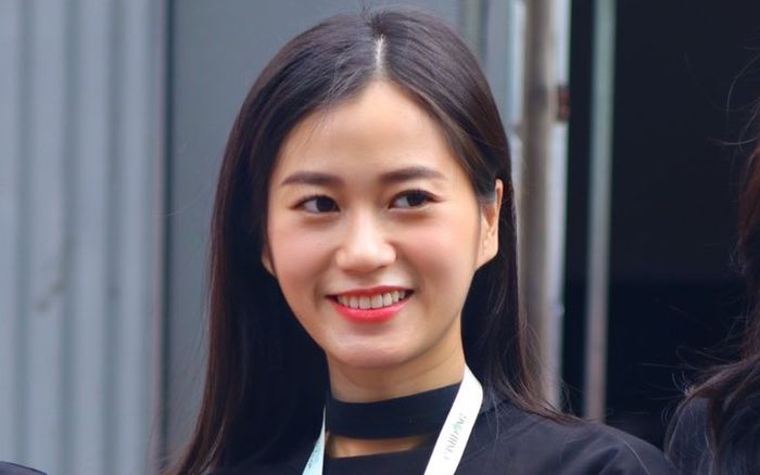 Đồng hồ 100 triệu của Lâm Vỹ Dạ