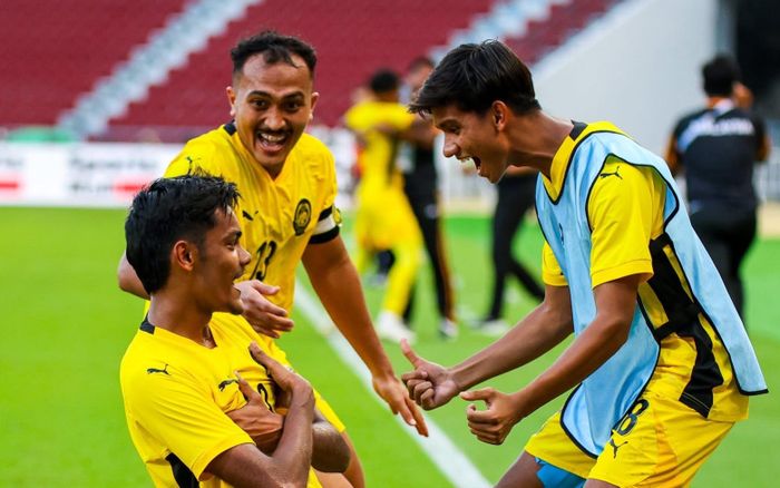 Malaysia khiến cả Đông Nam Á ngả mũ khi thắng Lào 4-1