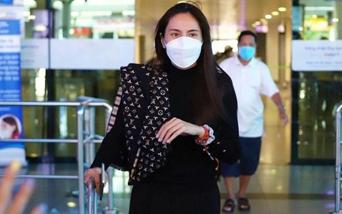 Sự 'biến mất' đầy khó hiểu của ca sĩ Thủy Tiên