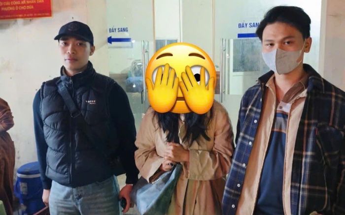 Nữ sinh bất ngờ chạy ra giữa đường nơi xe qua lại đông đúc, Công an vào cuộc liền tỏ lý do bất ngờ