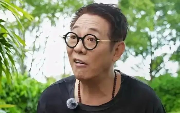 Sao nam ăn chặn 1200 tỷ tiền từ thiện tiếp tục vướng thị phi