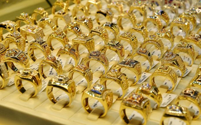 Giá vàng chiều 8/12: Vẫn ở mức cao
