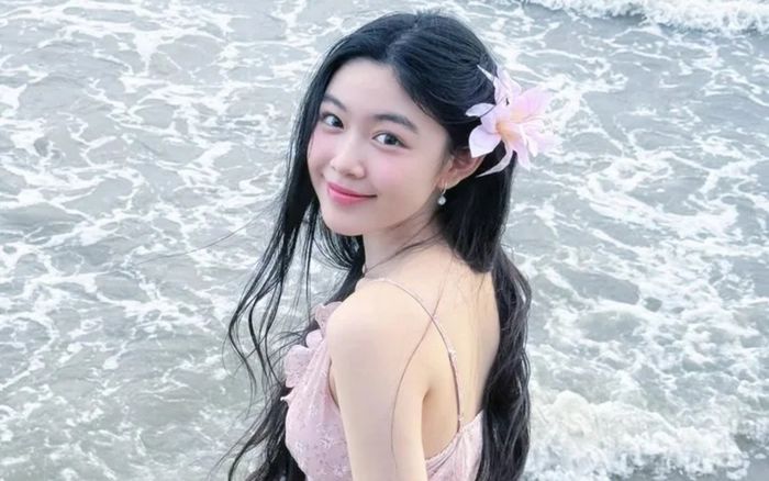 Choáng với học phí tại ngôi trường mà Lọ Lem nhà MC Quyền Linh đang theo học