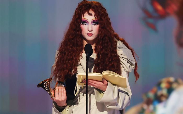 Nữ ca sĩ có bài phát biểu gây sốc khi lần đầu chiến thắng tại GRAMMY 2025