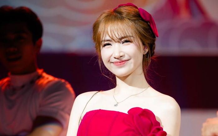 Hòa Minzy đính chính về tin đồn có liên quan đến sự nghiệp