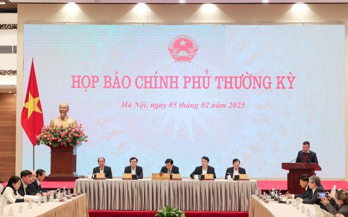 Bộ Nội vụ khẳng định cân đối được tiền chi trả các trường hợp nghỉ hưu, thôi việc khi thực hiện sắp xếp