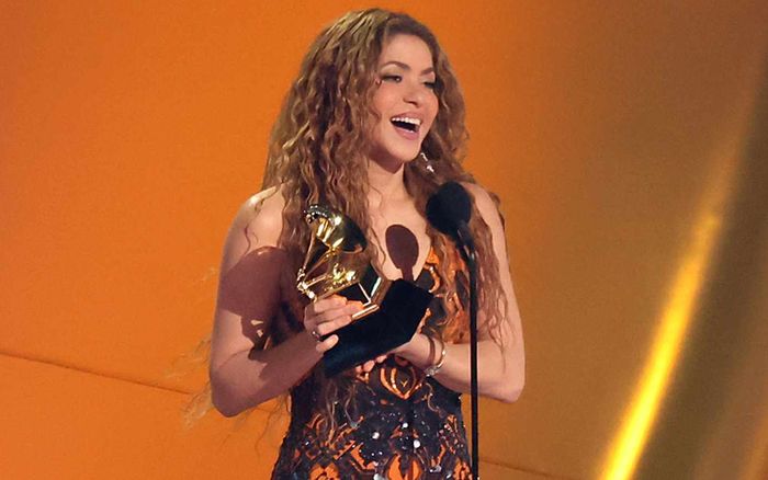 Người đàn ông bên cạnh Shakira sau khi chia tay