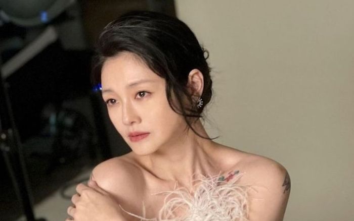 Một nữ diễn viên nhận kết đắng vì bất kính với Từ Hy Viên