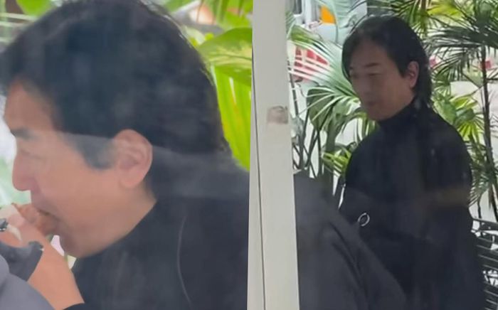 Nam ca sĩ nổi tiếng một thời bị bắt gặp ngồi ăn ngoài đường, nhan sắc tuổi 57 gây bàn tán