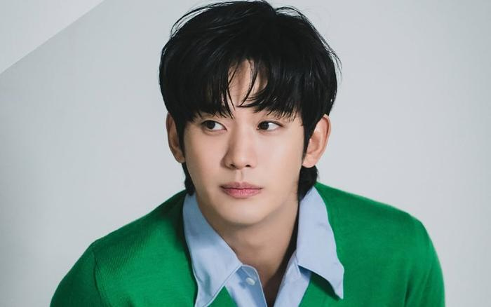 Kim Soo Hyun gây sốc khi tuyên bố cưới gái trẻ kém 20 tuổi