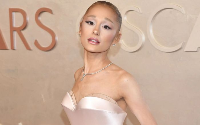 Một năm buồn của Ariana Grande