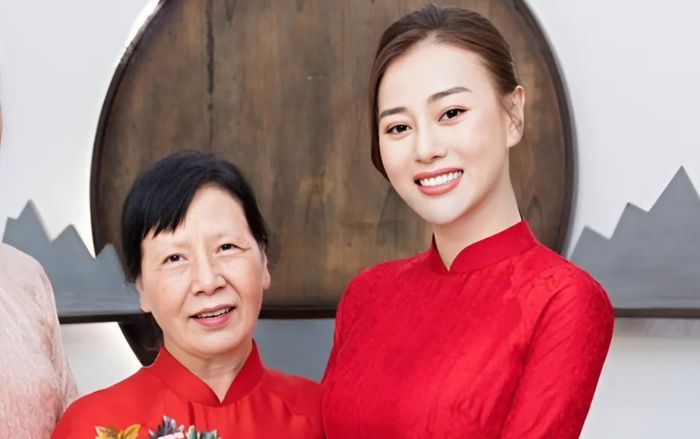 Rõ mối quan hệ của Phương Oanh với mẹ Shark Bình