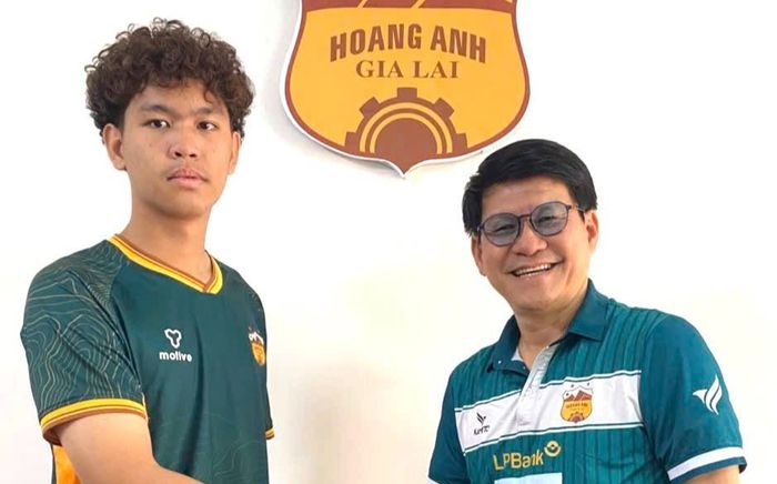 HLV Vũ Tiến Thành nói thẳng trình độ thủ môn Việt kiều cao 1m87