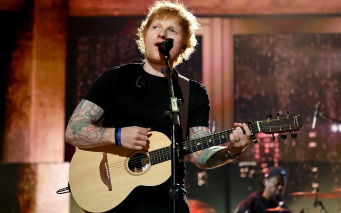 Ed Sheeran chỉ chấp nhận biểu diễn Super Bowl với một điều kiện đặc biệt