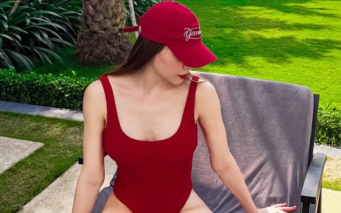 Vẻ ngoài nóng bỏng của Hồ Ngọc Hà