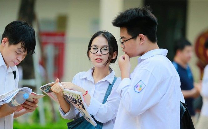 Tuyển sinh lớp 10 hệ chuyên 2025: Hà Nội tăng gần 500 chỉ tiêu