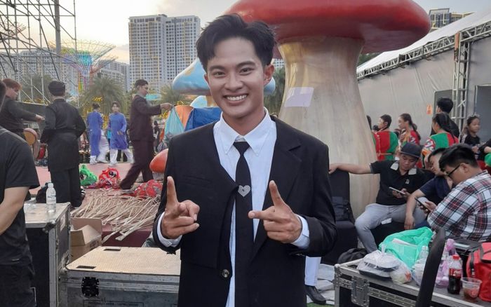 Diện mạo lạ của Lê Tuấn Khang