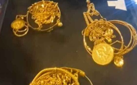 Con dâu tìm thấy số vàng bí mật của mẹ chồng, đem đi bán thì nhận cái kết bất ngờ