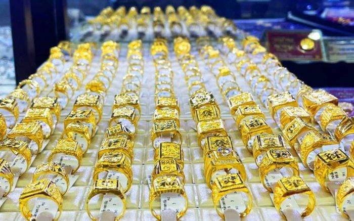 Giá vàng hôm nay (16/4): Vàng nhẫn tăng sốc