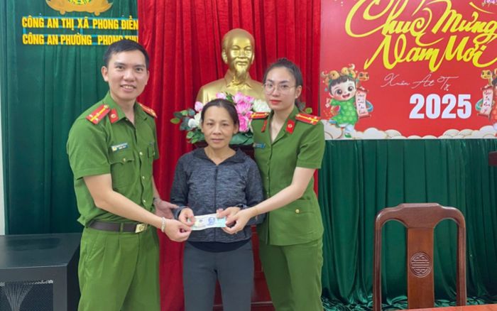 Đánh rơi số tiền dành dụm bấy lâu, nữ thợ may vỡ oà khi nhận tin vui