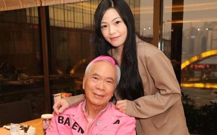 Nam diễn viên 75 tuổi vừa cầu hôn đã sang tên toàn bộ tài sản cho tình trẻ