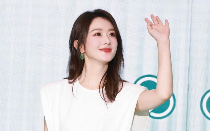 Triệu Lệ Dĩnh khiến khán giả 'nóng mắt' khi kiếm được hơn 637 triệu đồng từ phim mới