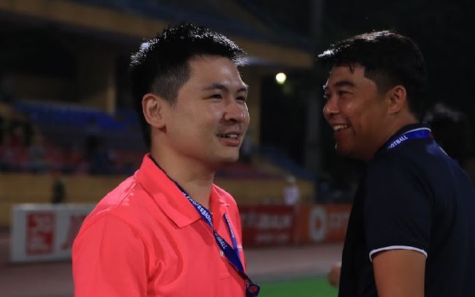 Đội của Nguyễn Xuân Son bất an khi con trai bầu Hiển quyết đoán